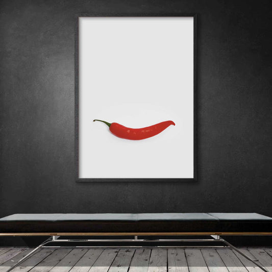 chiliplakat med rød chili der ligner en smilende mund