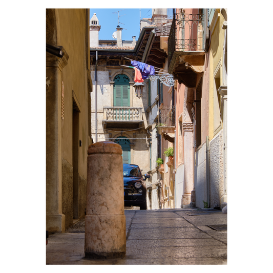 Italiensk byplakat med fiat 500 i Verona
