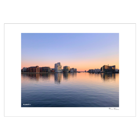 Byplakat med kig ned langs Københavns Havn
