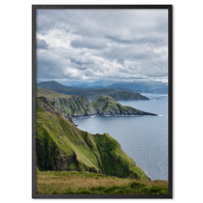 fotokunst plakat med norske fjelde ved vestkysten