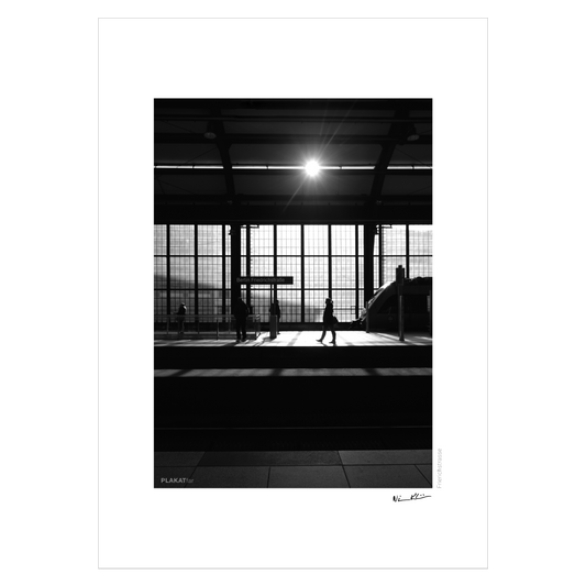 Sort-hvid fotokunst med Berlin Friedrichstrasse Station