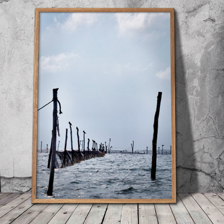 Natur plakat med dansk havmotiv med bundgarn og fiskeri ved kysten