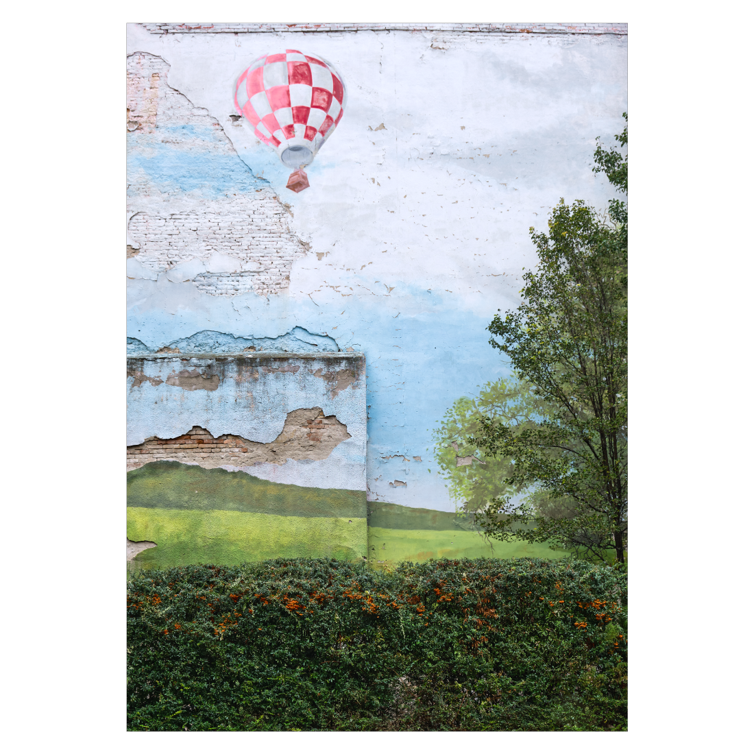Budapest plakat med murkunst med en rød luftballon
