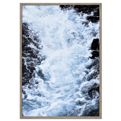 natur plakat med blåt fossende vand i en norsk elv
