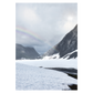 naturplakat med en regnbue over et norsk snelandskab