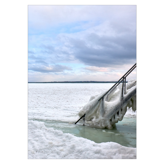 Danmarksplakat med badebro gennem et isdækket hav ved vedbæk