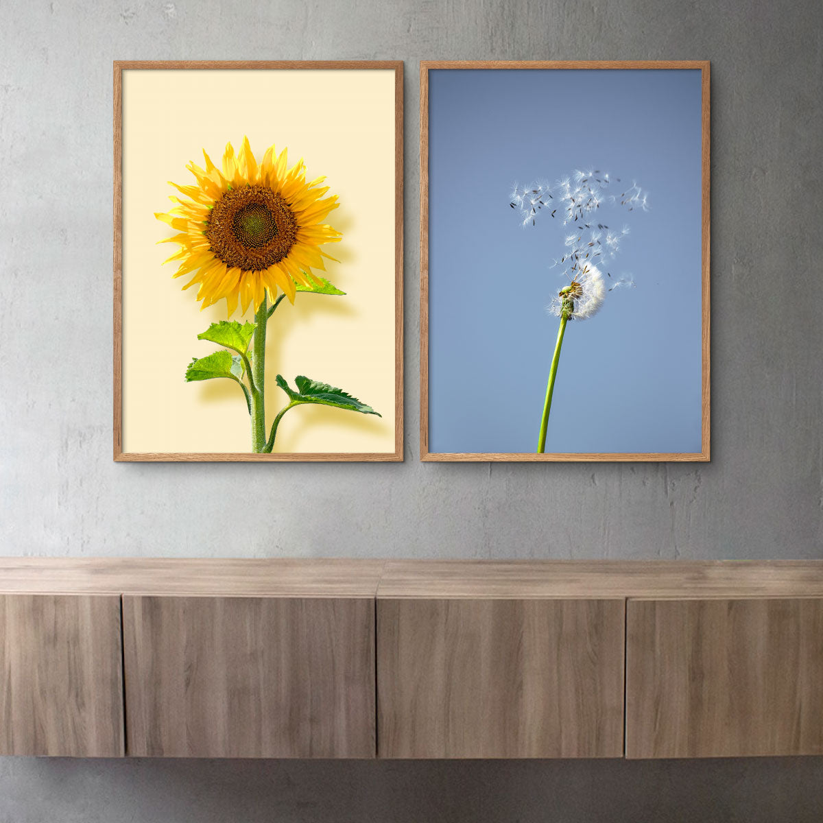2 Posters with Classical Flowers