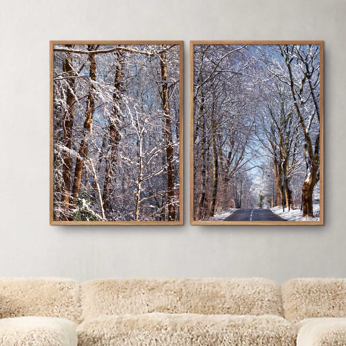 to billeder på en væg med snedækkede træer